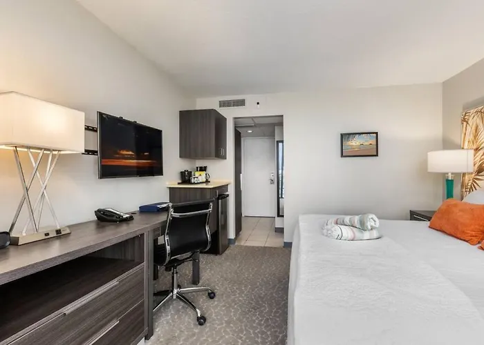 Waikiki Palms, Central Location, Free Parking